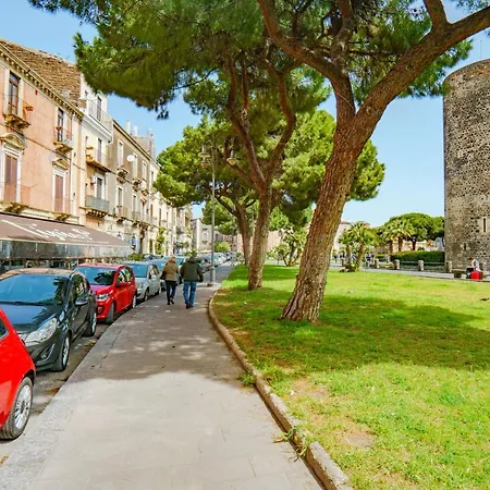 Castle Living * Catania