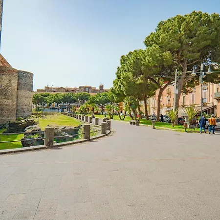 Apartment Castle Living Catania