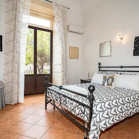 Apartment Castle Living Catania