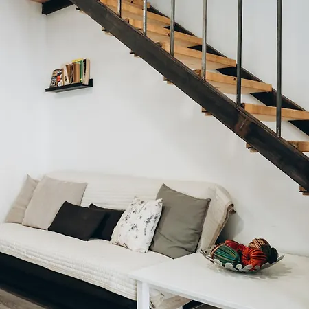 Castle Living شقة *