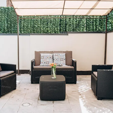 Castle Living شقة كاتانيا