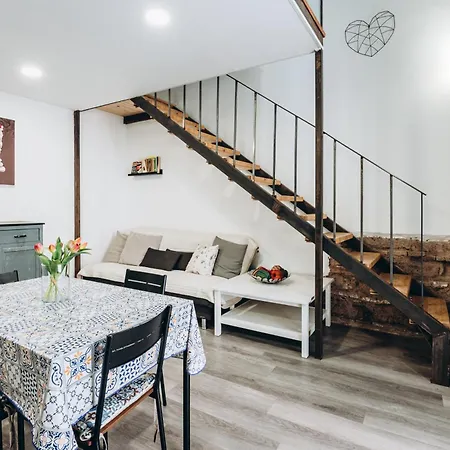 شقة Castle Living