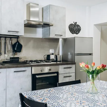 Apartment Castle Living *